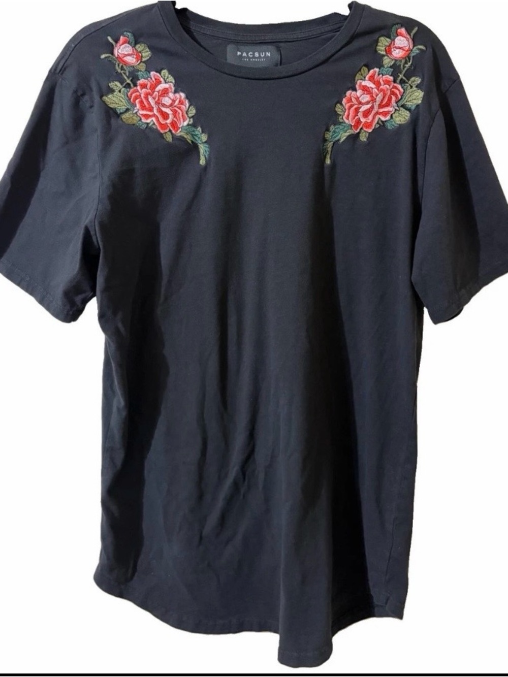 PacSun Women's Black Short-Sleeve T-Shirt Red Floral Rose Shoulder Embroidery L